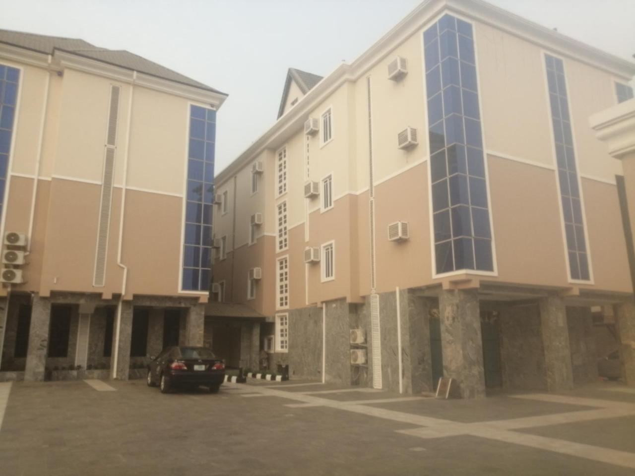 Grand Venice Transit Apartments Lagos Exterior foto