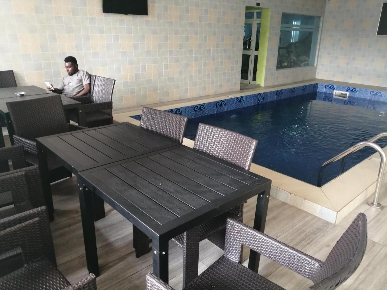 Grand Venice Transit Apartments Lagos Exterior foto