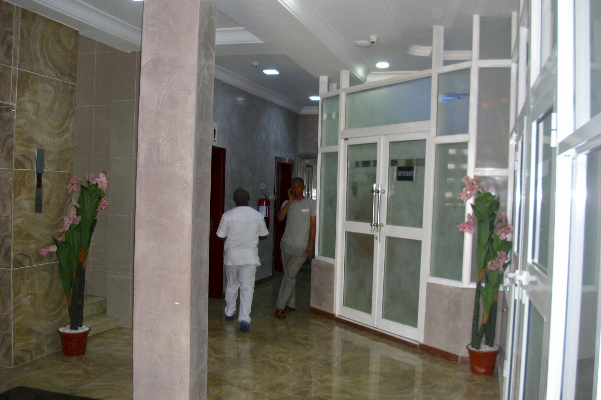 Grand Venice Transit Apartments Lagos Exterior foto